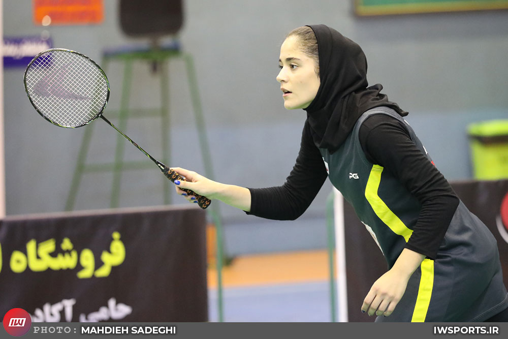 پیروزی ایران زمین برابر قهرمان لیگ بدمینتون
