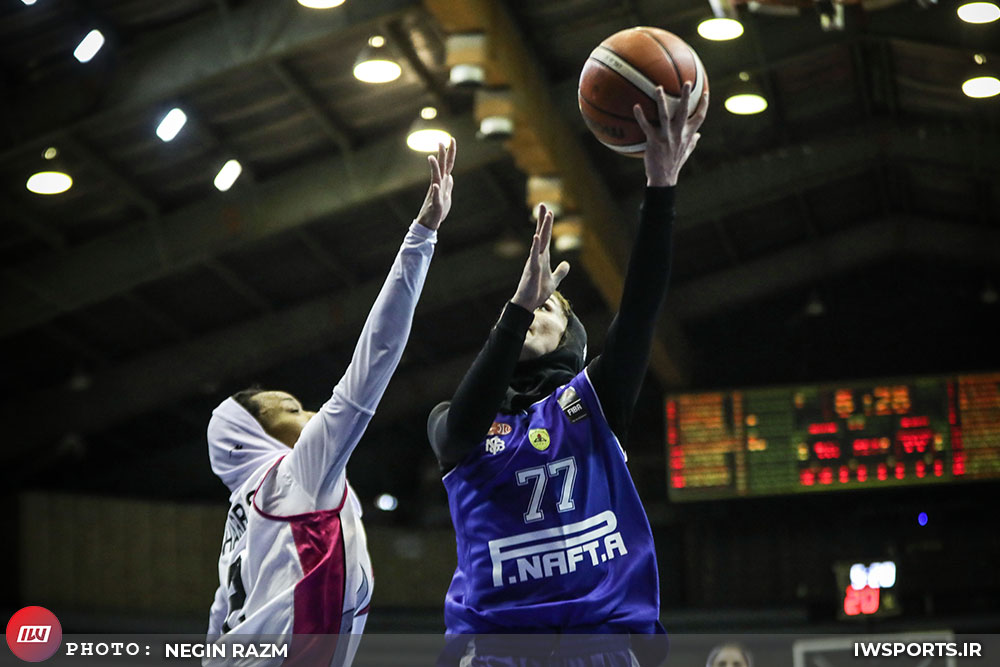 نارسینا، شهرداری قزوین و مولتی کافه مشهد از لیگ برتر بسکتبال کناره گیری کردند