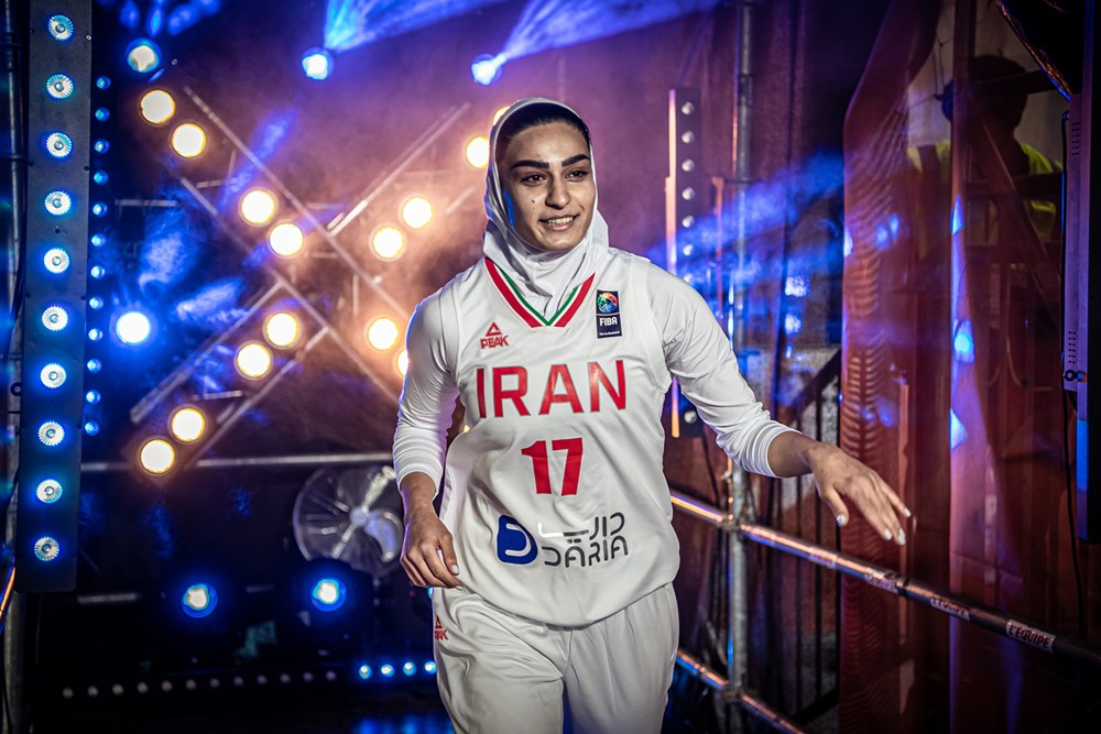 فریناز طائرپور مربی اخلاق بسکتبال شد، معصومه اسماعیل زاده بازیکن اخلاق