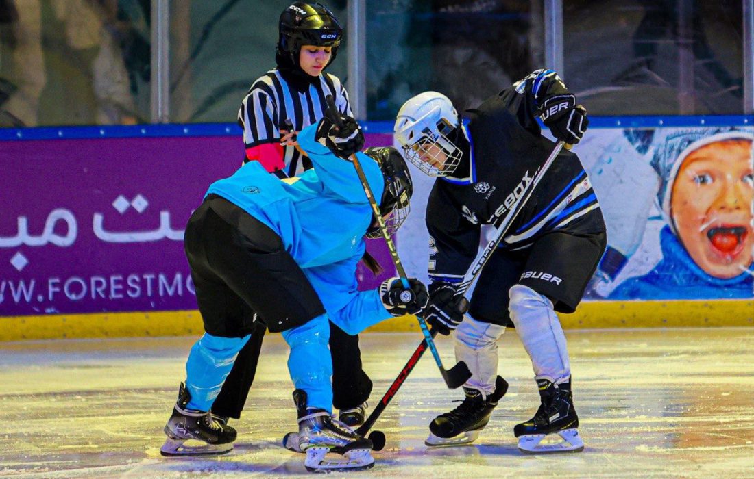 ام دات آر، همچنان صدرنشین لیگ دختران هاکی
