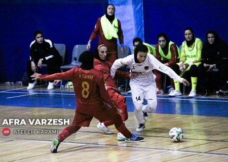 پیروزی استقلال بر پالایش نفت آبادان و کامبک مس کرمان