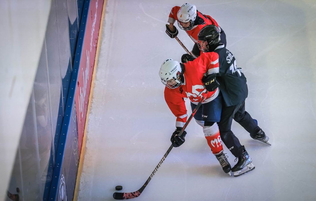 پیروزی ششگله تیم ملی هاکی روی یخ