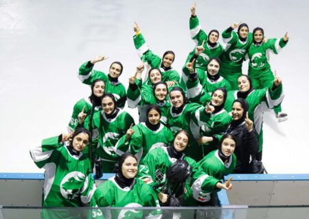 برتری پرگل دختران هاکی روی یخ برابر هند