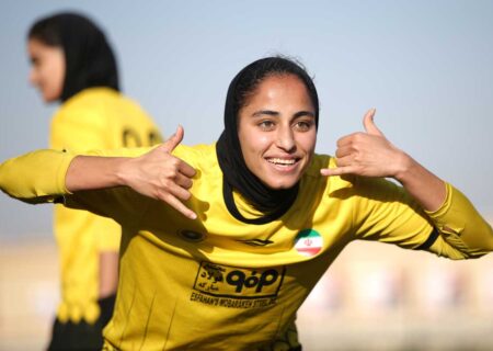 گلزن‌ترین مدافع لیگ، آماده برای قهرمانی با بم