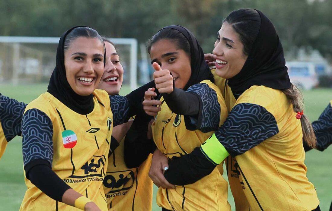 خاتون گلباران کرد؛ پرسپولیس از شکست گریخت