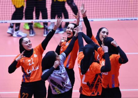 سایپا، سپاهان و شهر آرکا با پیروزی آغاز کردند