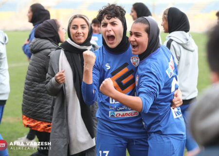 شکست پرسپولیس برابر ایستا | روزهای خوش ایلام